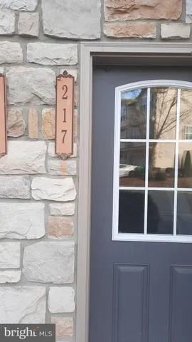 $2,100 | 217 Antilles Court, Mechanicsburg, PA 17050