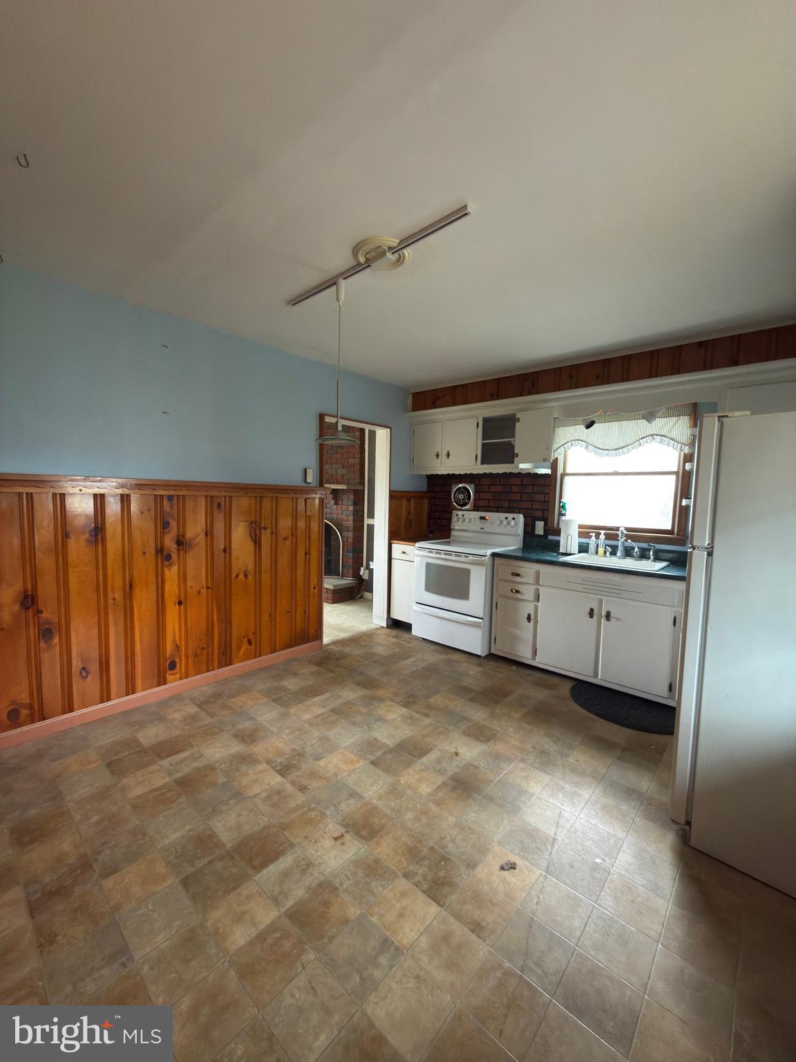 51 Mahoney Road Pennsville, NJ 08070 - Photo 4 of 12
