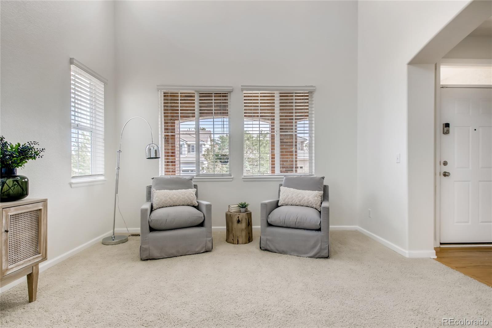 10565 Laurelglen Circle Highlands Ranch, CO 80130 - Photo 5 of 39