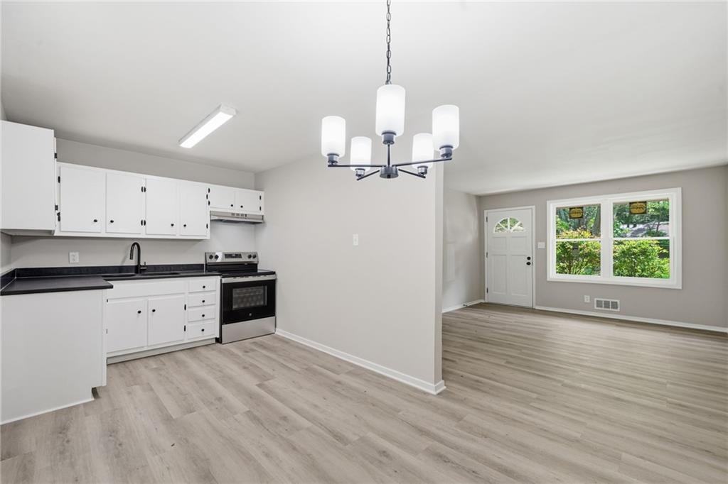 4913 Bartlett Road Forest Park, GA 30297 - Photo 9 of 30