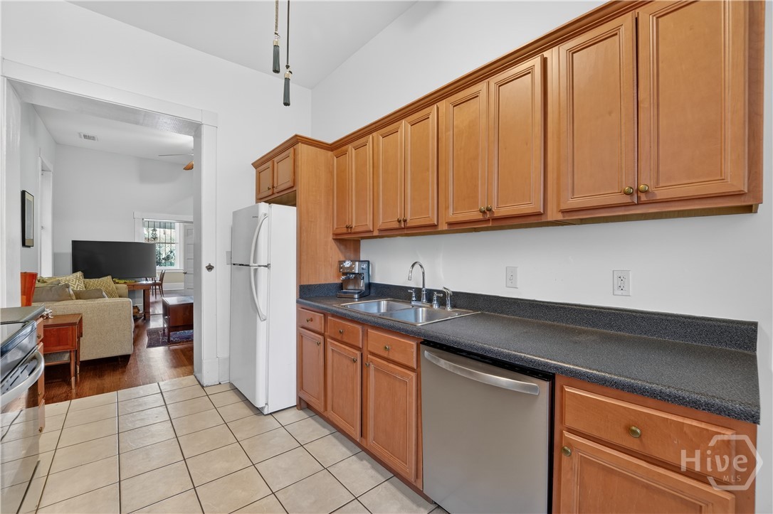 1902 Barnard Street Savannah, GA 31401 - Photo 33 of 48