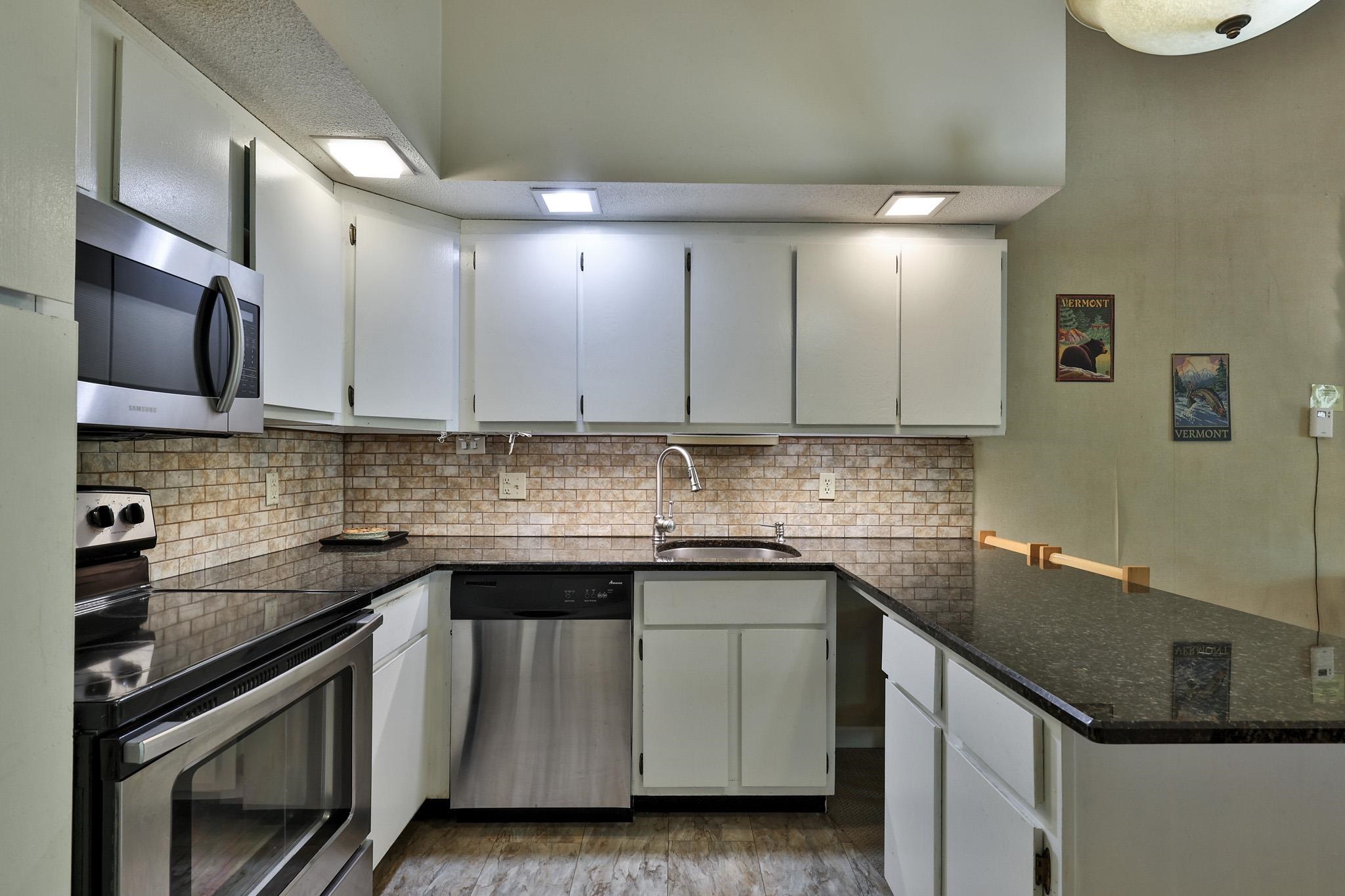 118 Gateway Court, Unit 27B Mendon, VT 05701 - Photo 6 of 26