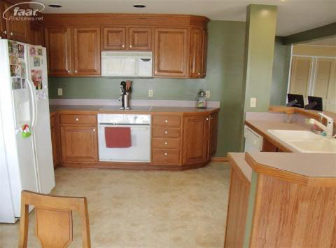 3466 East Pierson Road Flint, MI 48506 - Photo 4 of 13 20204700-3.JPG