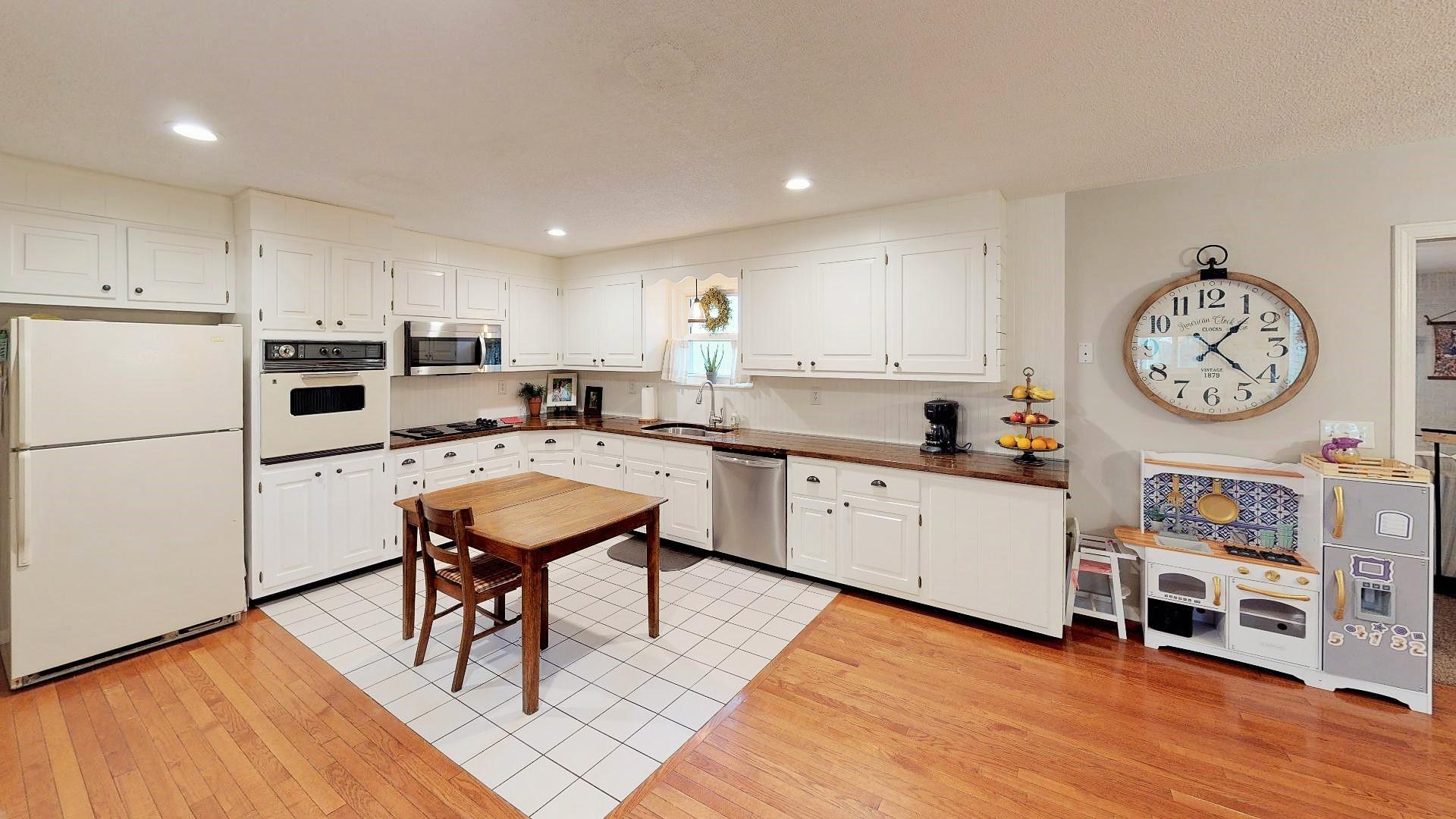 3079 Oakland Road Philadelphia, TN 37846 - Photo 12 of 39 3079-Oakland-Rd-Kitchen