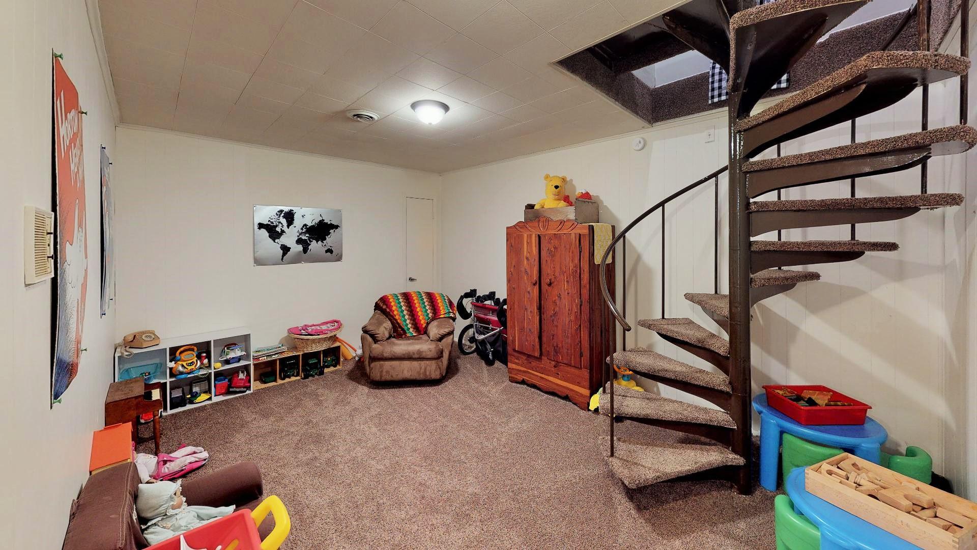 3079 Oakland Road Philadelphia, TN 37846 - Photo 32 of 39 3079-Oakland-Rd-Bedroom(3)