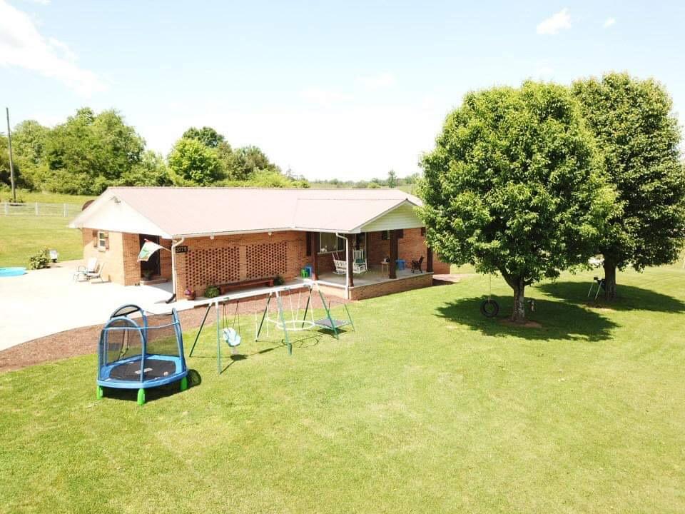 3079 Oakland Road Philadelphia, TN 37846 - Photo 7 of 39 43971958-161C-48A6-8DE1-3A078695396E