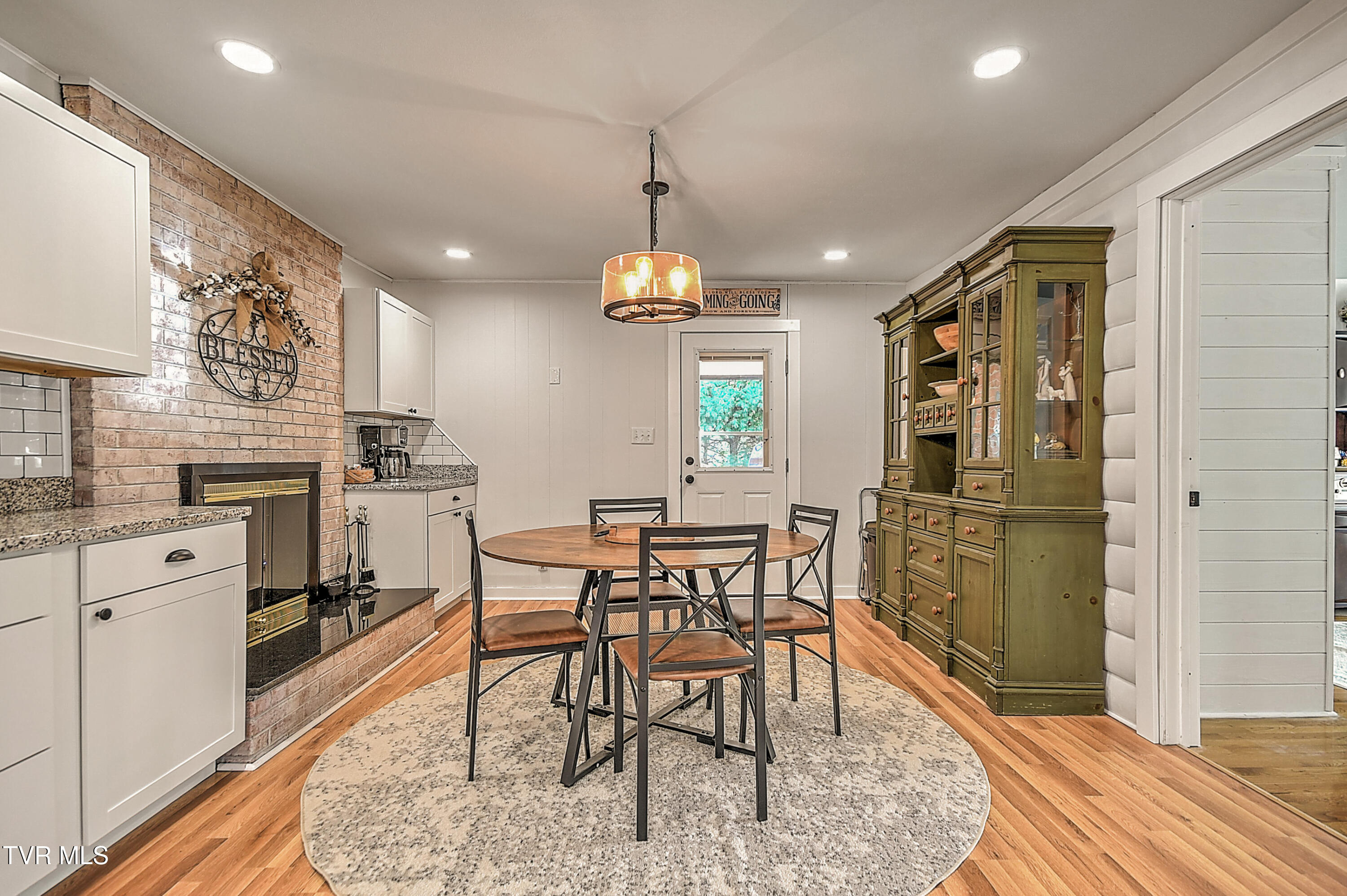 704 Willow Springs Road Elizabethton, TN 37643 - Photo 10 of 46 704 Willow Springs HH-9