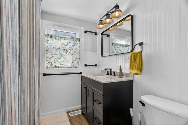 $185,000 | 402 8th Street, Mazon, IL 60444