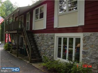 106 Mail Rte Road Sinking Spring, PA 19608 - Photo 2 of 12 Exterior Front