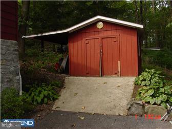 106 Mail Rte Road Sinking Spring, PA 19608 - Photo 3 of 12