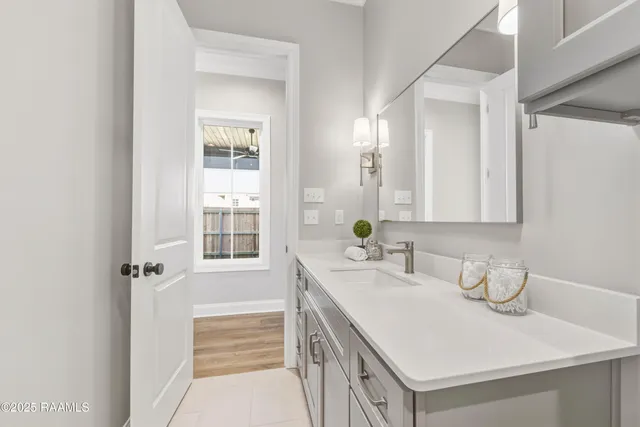 $384,999 | 202 Keystone, Scott, LA 70583