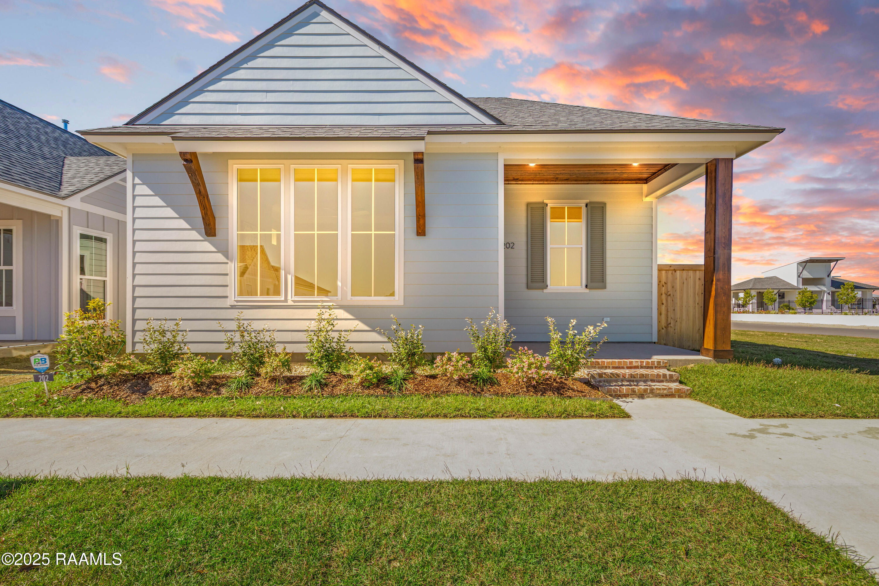 202 Keystone Scott, LA 70583 - Photo 5 of 5 twilight