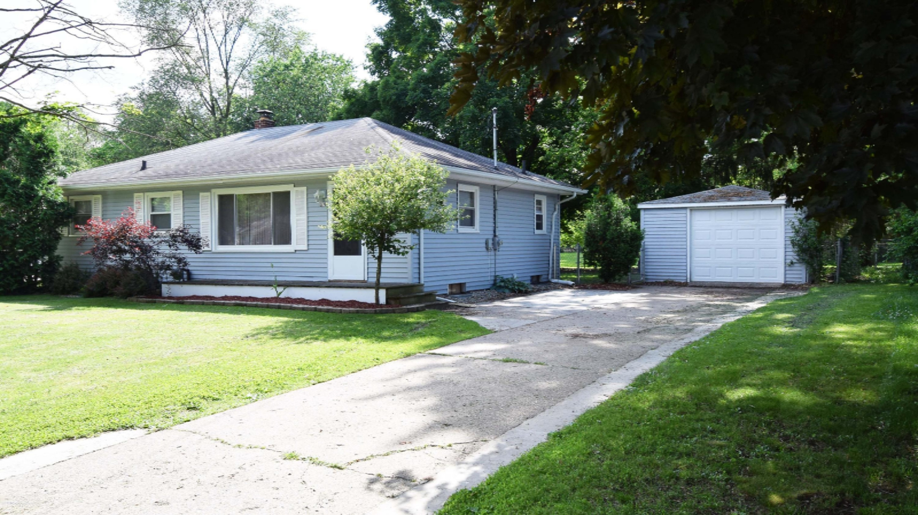 2823 Random Road Kalamazoo, MI 49004 - Photo 4 of 33 DSC_0010C