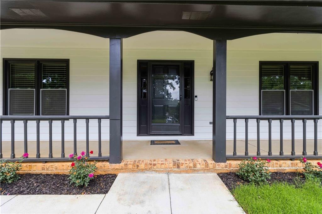 1539 Ridgeland Court Southwest Lilburn, GA 30047 - Photo 4 of 47