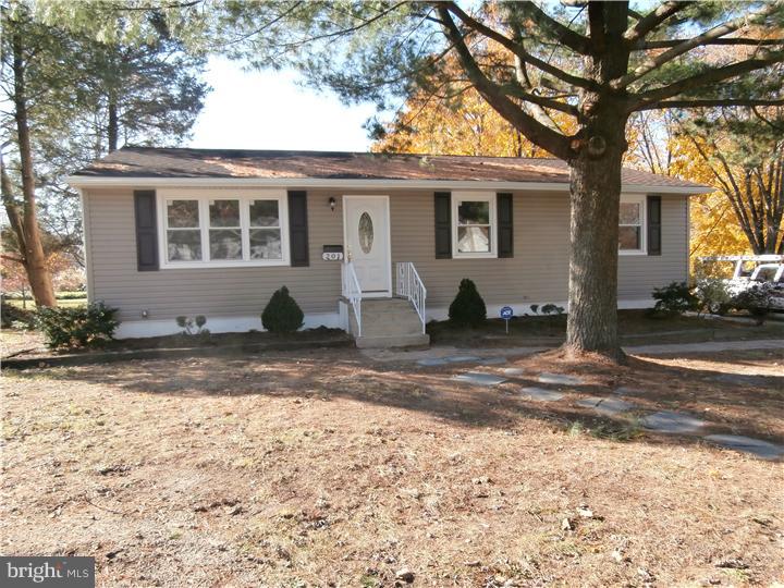 201 Kent Road Williamstown, NJ 08094 - Photo 1 of 11 a front view of a house with a yard