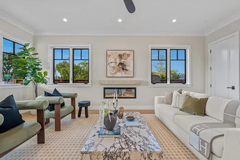 $3,750,000 | 305 J Avenue, Coronado, CA 92118