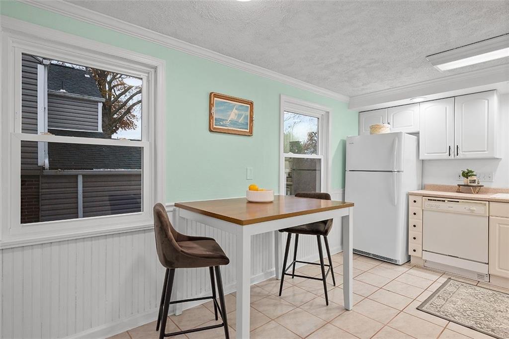 834 Shadycrest Road Pittsburgh, PA 15216 - Photo 11 of 36 Gallery Image 11