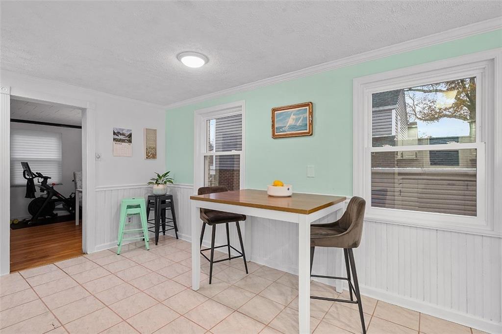 834 Shadycrest Road Pittsburgh, PA 15216 - Photo 12 of 36 Gallery Image 12