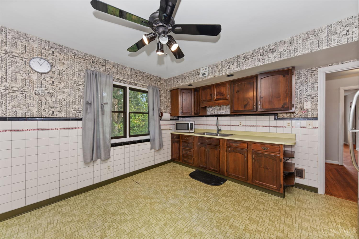 3270 Renfro Avenue Cincinnati, OH 45211 - Photo 17 of 43 Gallery Image 17
