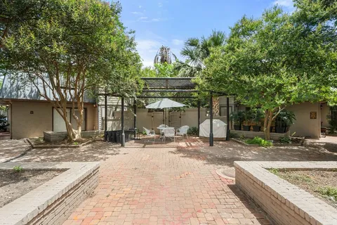 $1,875 | 2500 Steck Avenue, Unit 32, Austin, TX 78757
