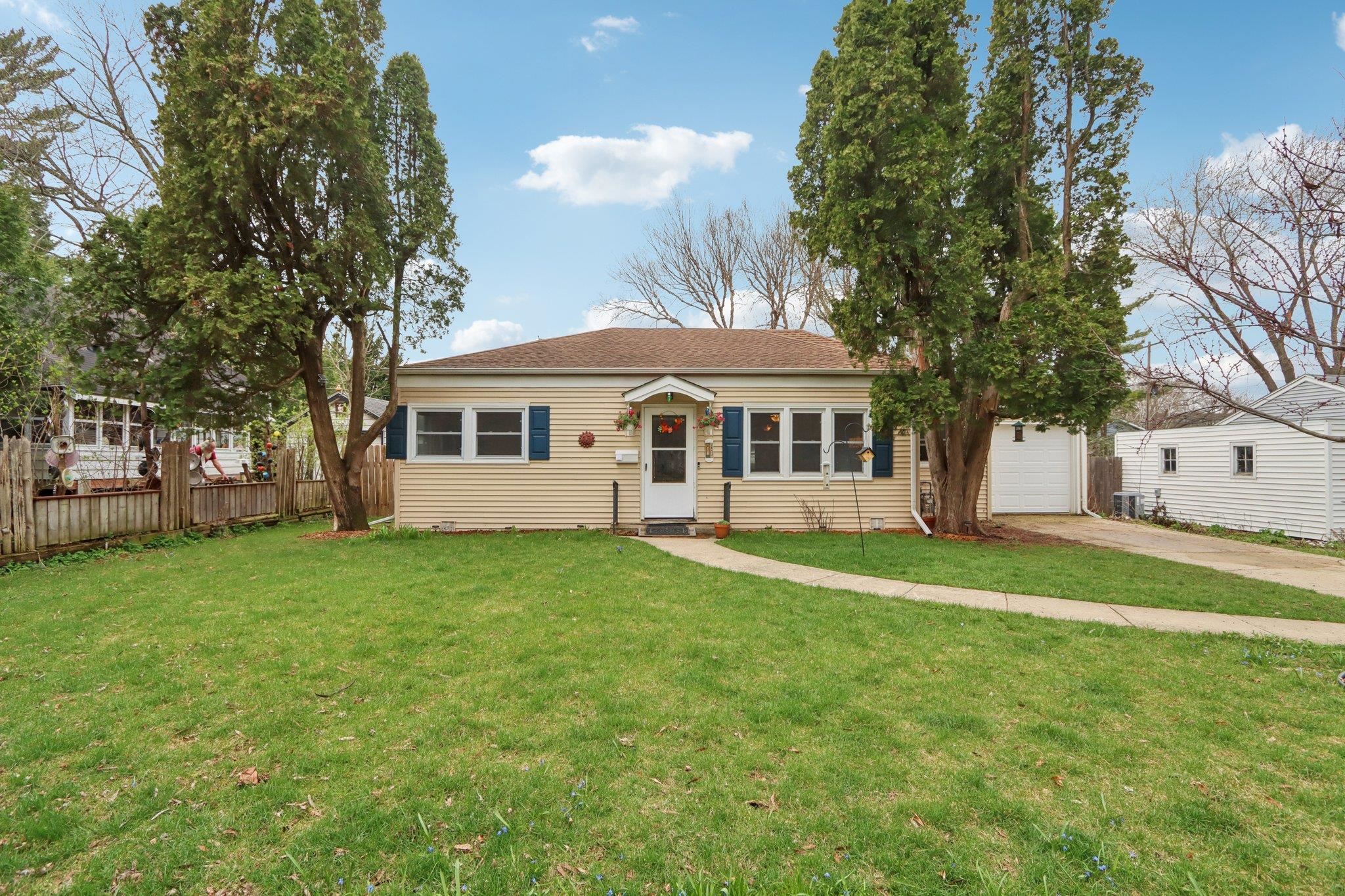 10 South Hillside Terrace Madison, WI 53705 - Photo 1 of 38