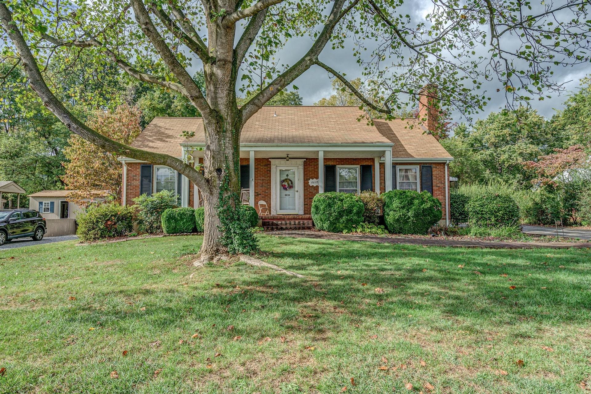 6610 Sherry Road Roanoke, VA 24019 - Photo 2 of 32 002-330457-6610 Sherry Road 002_8322359