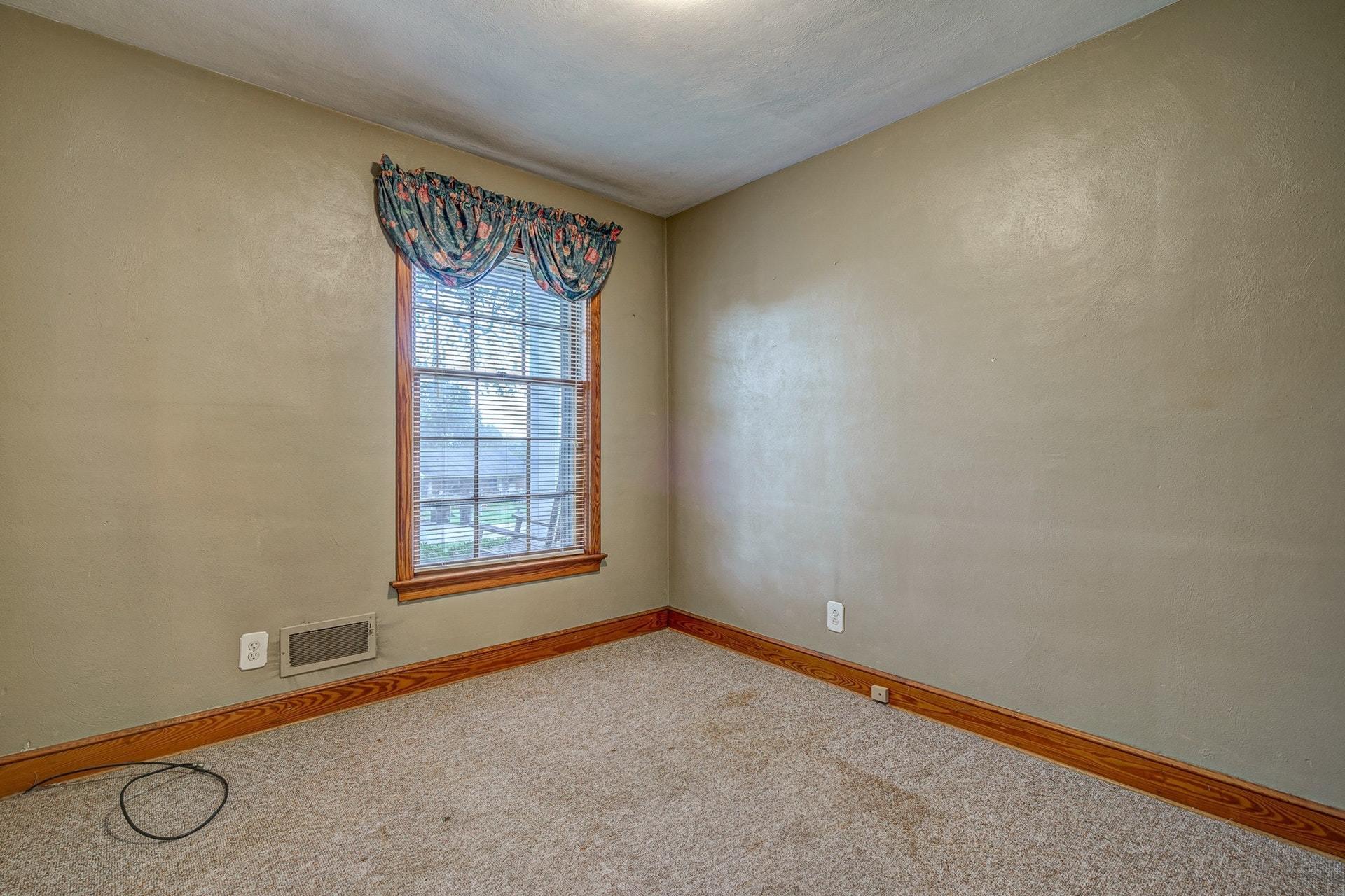 6610 Sherry Road Roanoke, VA 24019 - Photo 14 of 32 014-330457-6610 Sherry Road 014_8322371