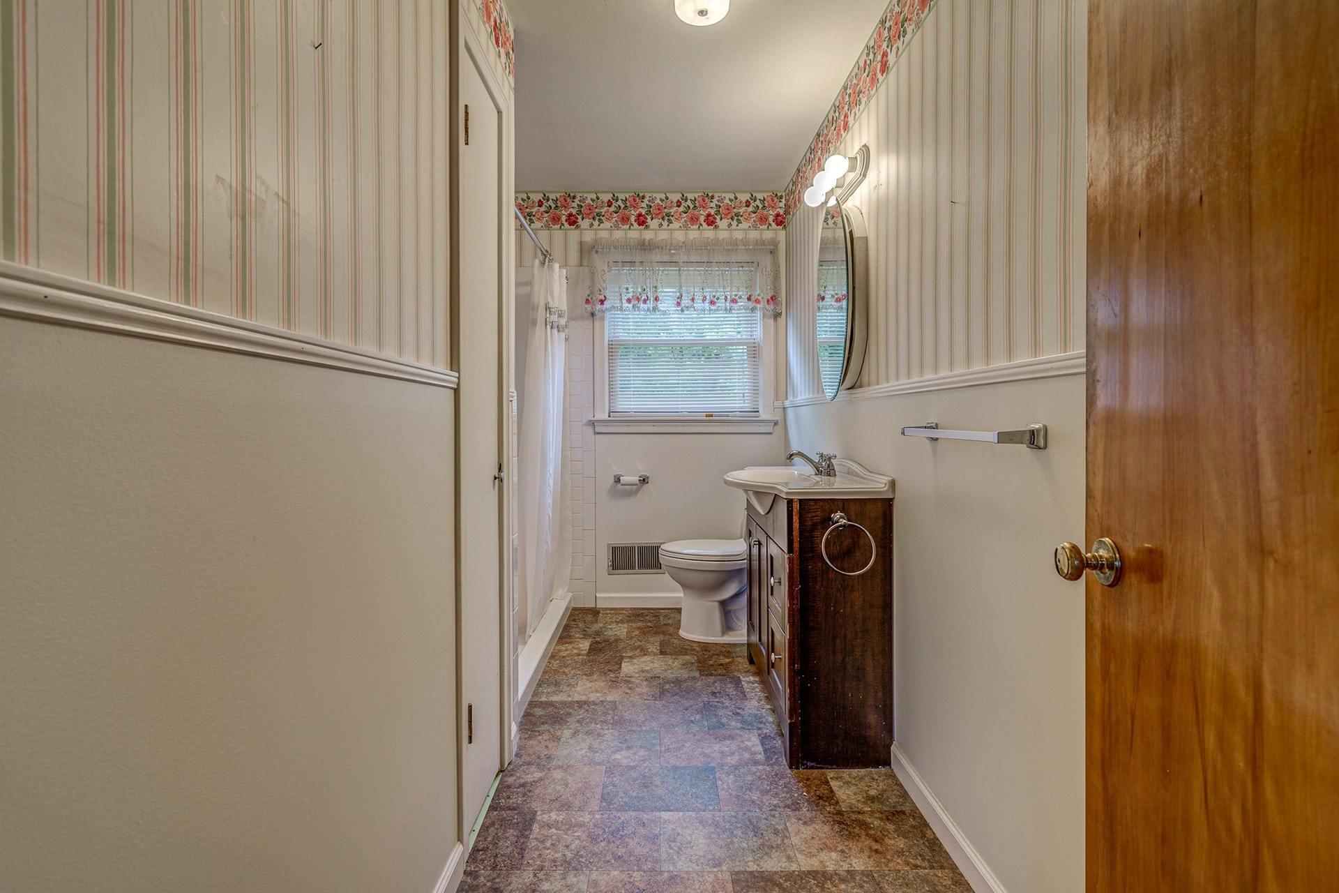 6610 Sherry Road Roanoke, VA 24019 - Photo 15 of 32 015-330457-6610 Sherry Road 015_8322372