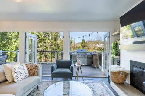 $950,000 | 5914 Channel Drive, Santa Rosa, CA 95409