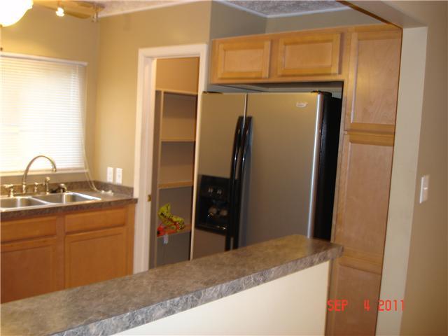 1201 Country Club Road Columbus, OH 43227 - Photo 3 of 10 Gallery Image 3