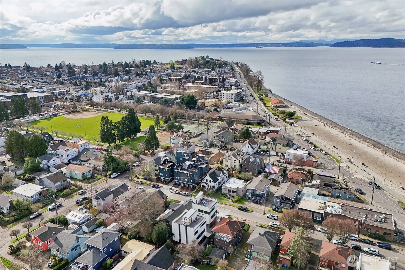 2626 A 58th Avenue Southwest Seattle, WA 98116 - Photo 31 of 40