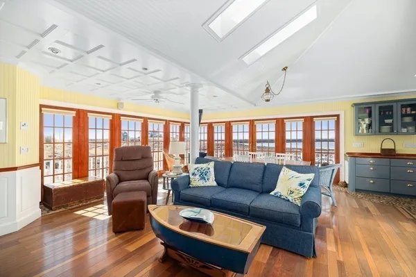 $4,595,000 | 127-131 Eastern Point Boulevard, Gloucester, MA 01930