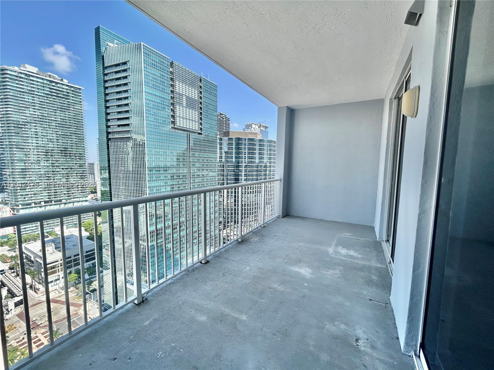170 Southeast 14th Street, Unit 2906 Miami, FL 33131 - Photo 29 of 33