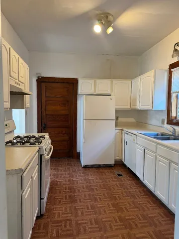 $1,100 | 743 South Wildwood Avenue, Kankakee, IL 60901