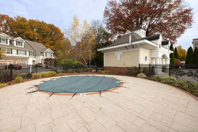 $649,999 | 49 Park Pl Circle, Unit 49, West Hartford, CT 06110