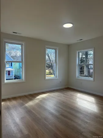 $2,000 | 38 Carroll Street, Unit 2, Poughkeepsie, NY 12601