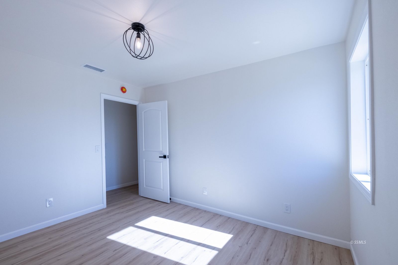 239 South Sunset Street Ridgecrest, CA 93555 - Photo 21 of 34 Gallery Image 21
