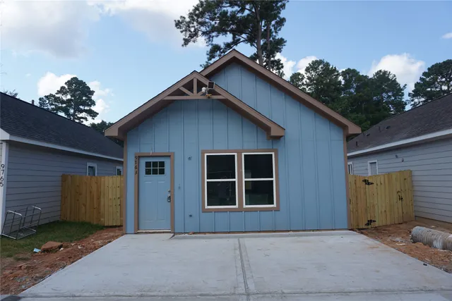 $1,450 | 9763 Black Gum, Willis, TX 77318