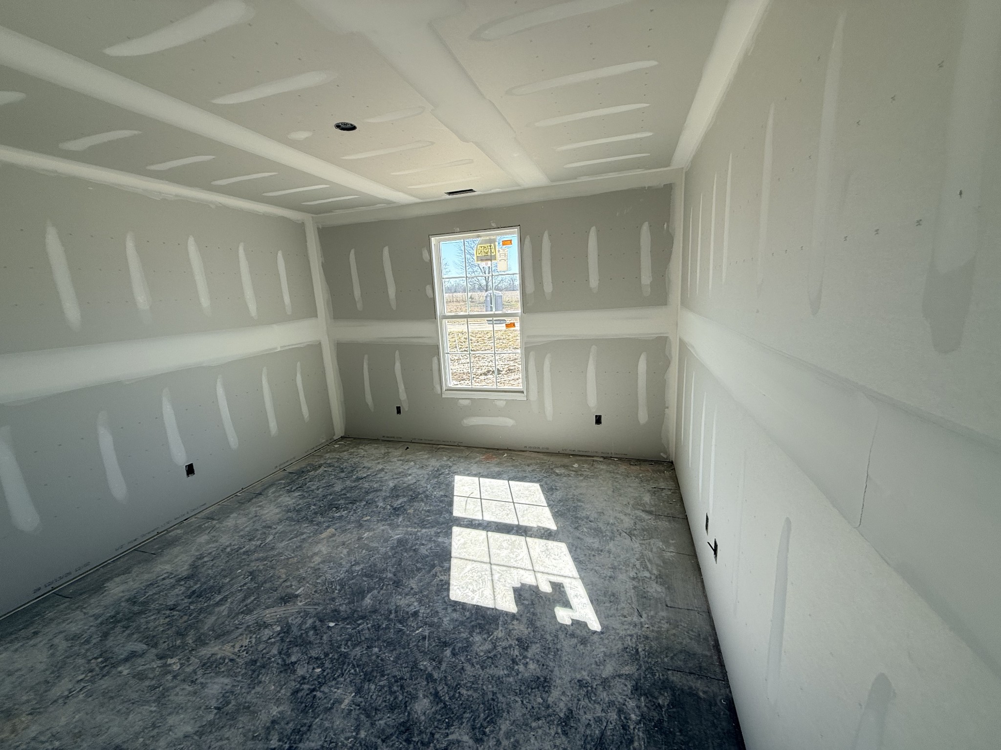 384 Ridge Street Manchester, TN 37355 - Photo 16 of 21 a view of an empty room and window