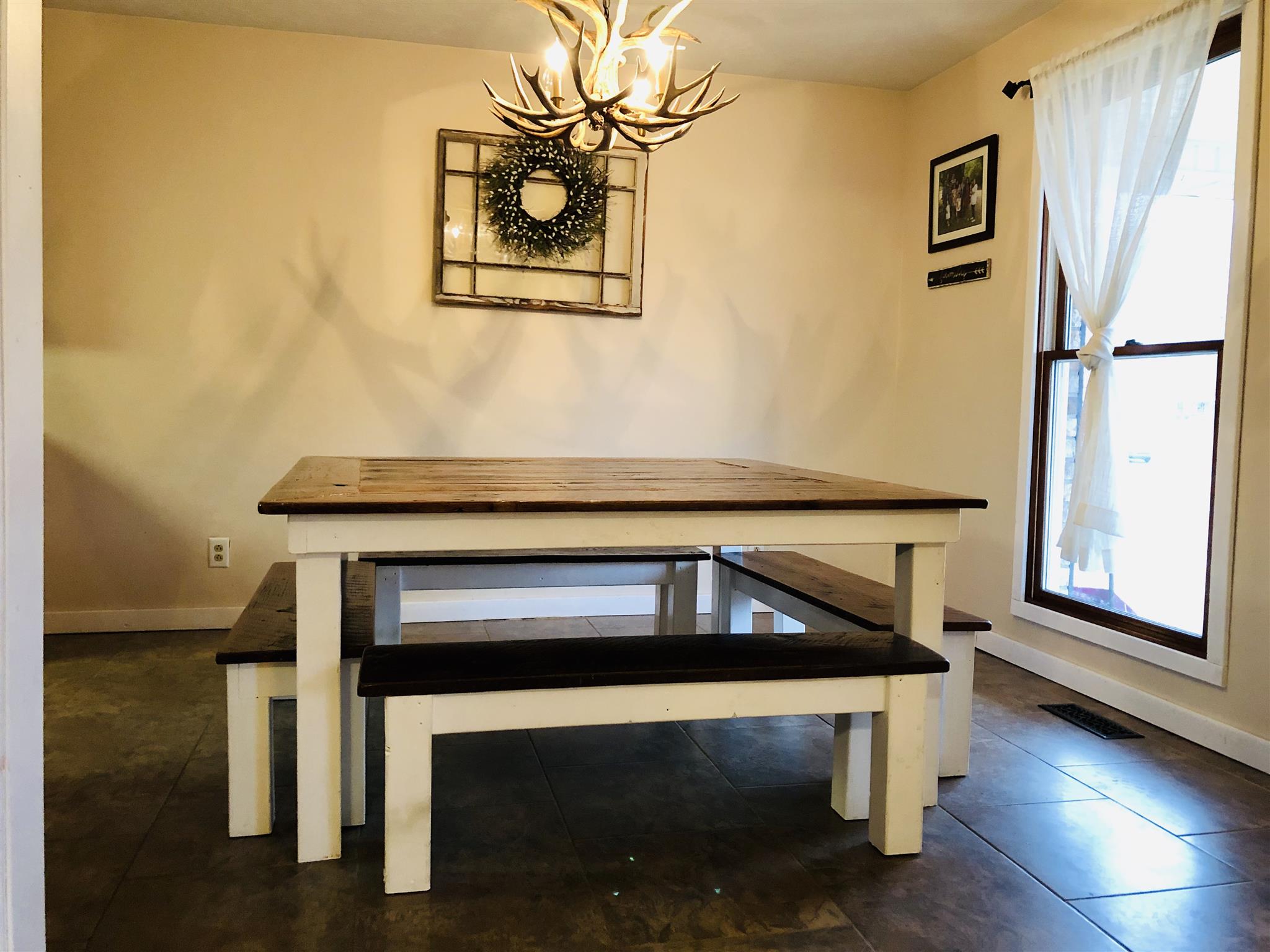 1087 White Bluff Road White Bluff, TN 37187 - Photo 14 of 30 Eat-in dining area in kitchen