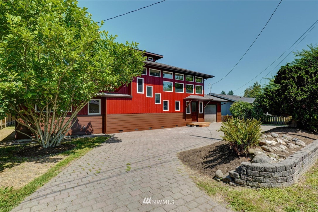 31748 West Rutherford Street Carnation, WA 98014 - Photo 2 of 24 Gallery Image 2