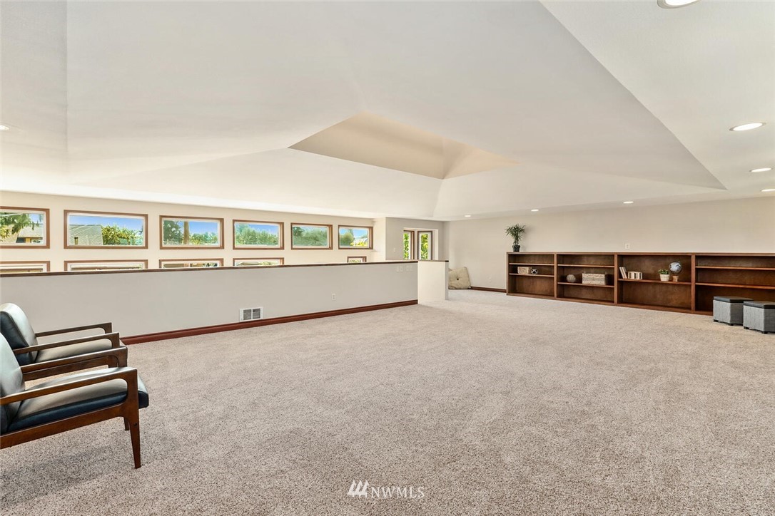 31748 West Rutherford Street Carnation, WA 98014 - Photo 19 of 24 Gallery Image 19