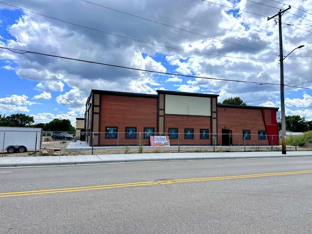 $2 | 700 East Blackhawk Avenue, Prairie du Chien, WI 53821