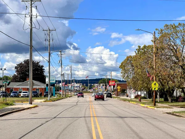 $2 | 700 East Blackhawk Avenue, Prairie du Chien, WI 53821