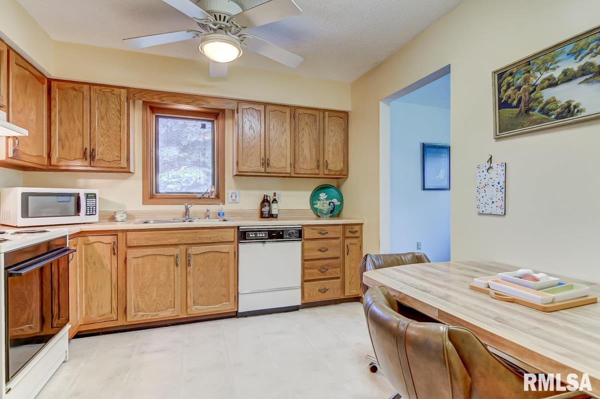 508 Golf Road Springfield, IL 62704 - Photo 10 of 30 Gallery Image 10