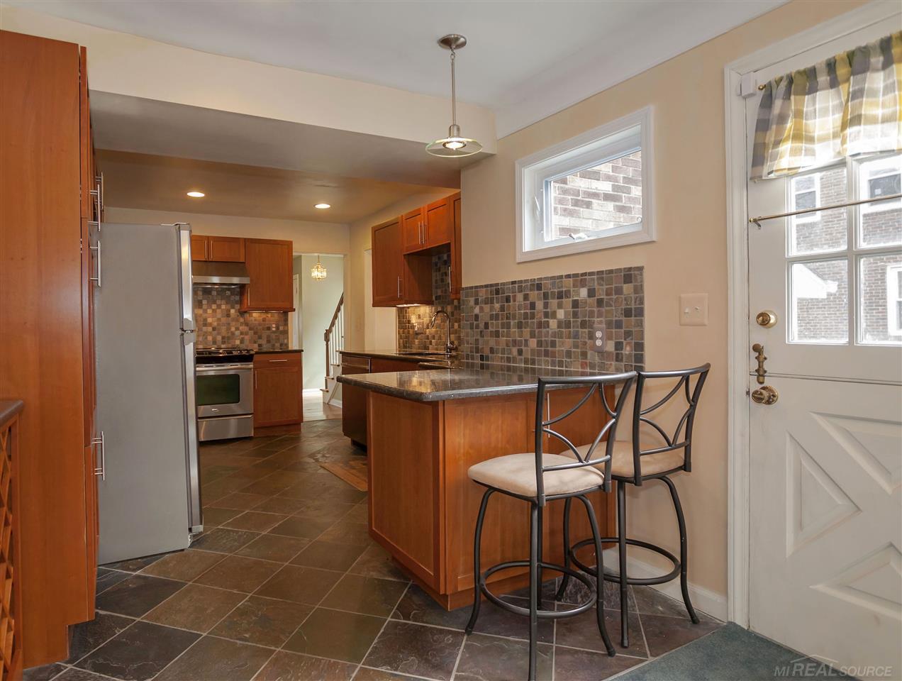 1019 Nottingham Road Grosse Pointe Park, MI 48230 - Photo 11 of 32
