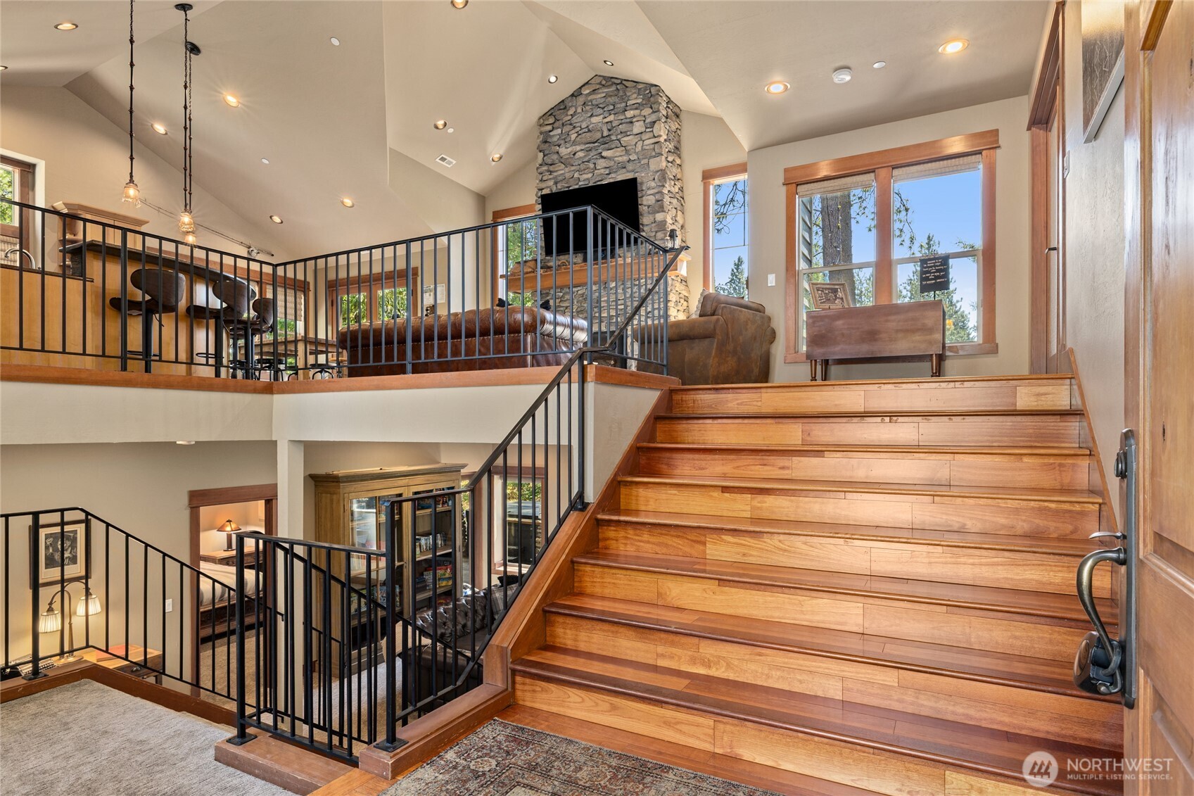 110 Larkspur Loop Cle Elum, WA 98922 - Photo 6 of 40 a view of entryway and hall with wooden floor