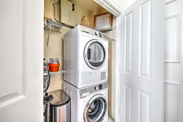 $395,000 | 385 Westminster Street, Unit 3E, Providence, RI 02903