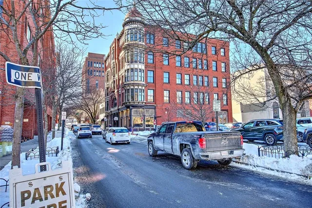 $395,000 | 385 Westminster Street, Unit 3E, Providence, RI 02903