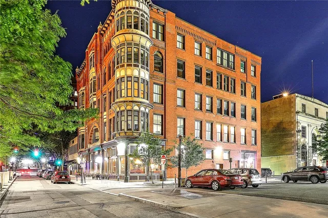 $395,000 | 385 Westminster Street, Unit 3E, Providence, RI 02903